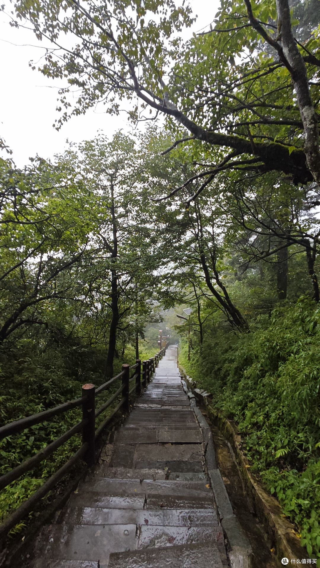 峨眉山