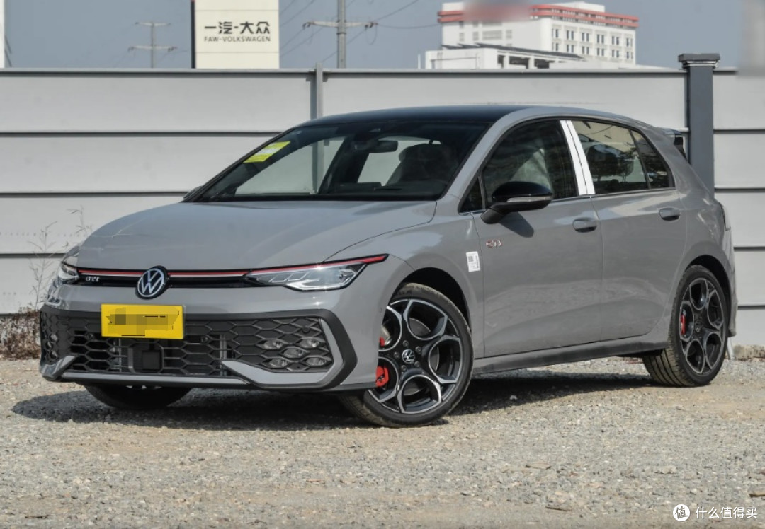 全新大众汽车凌渡L限时11.99万元起,对比高尔夫GTI