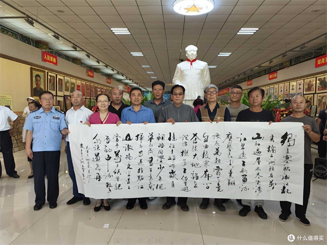 唐山市古冶区红色展览馆举行毛主席逝世49周年纪念活动