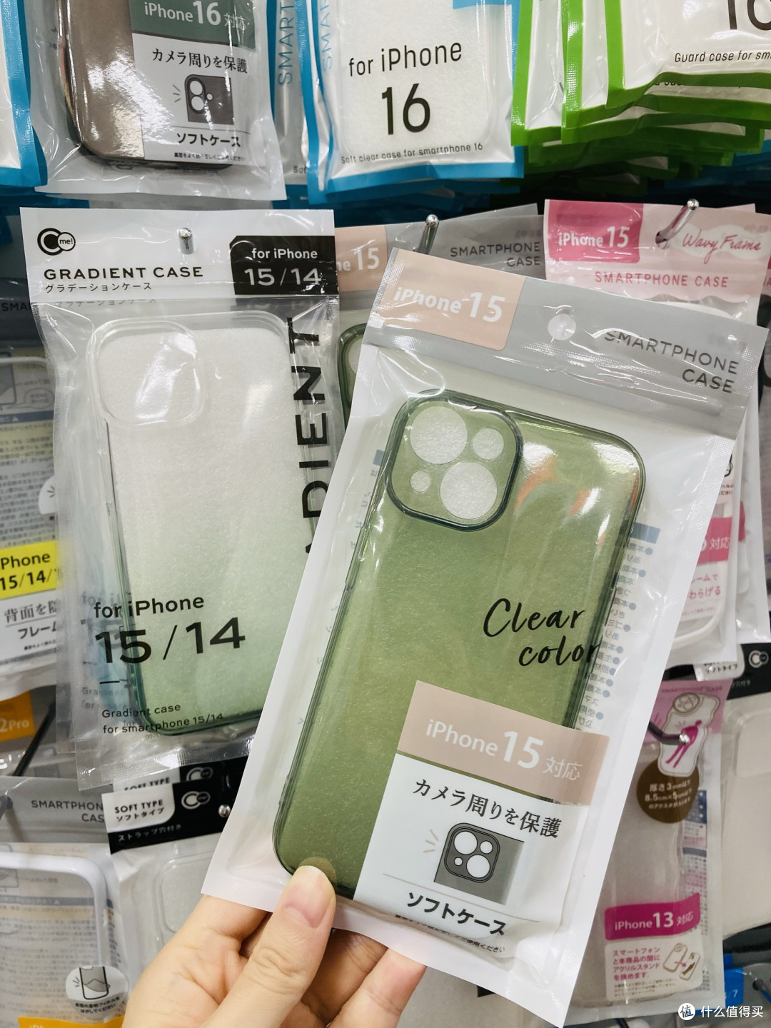 霓虹旅行忘带数据线?别慌!5元店神操作,省下冤枉钱!
