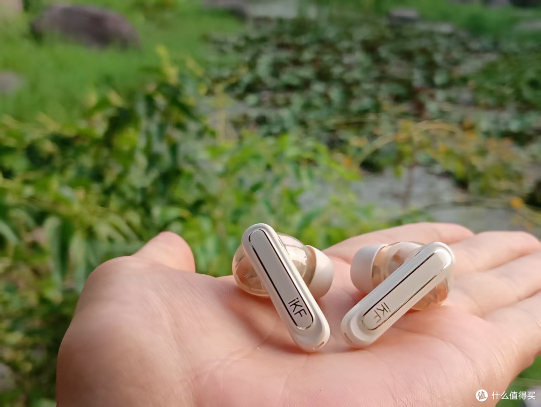 数码苛求者实测:iKF Ultra圈铁降噪蓝牙耳机,通勤与体验皆优