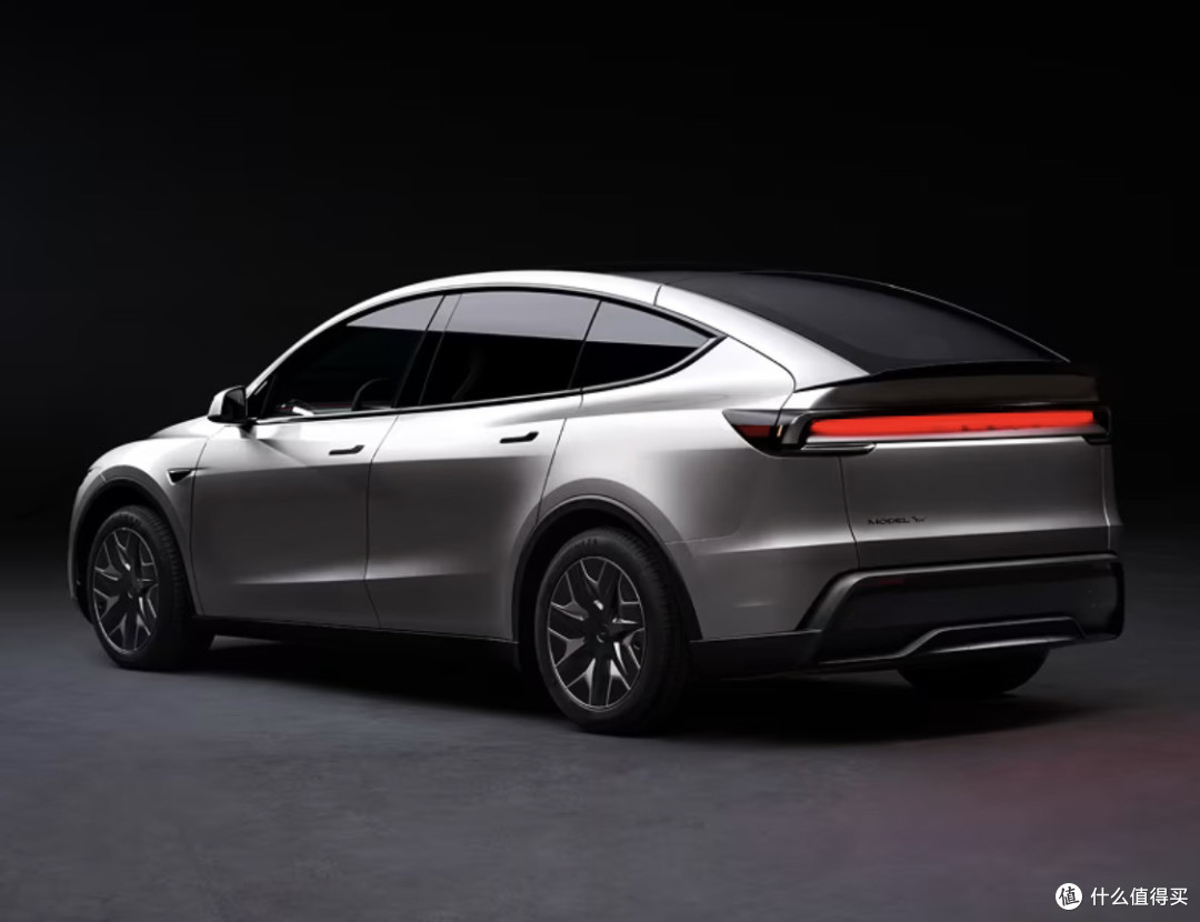 特斯拉Model Y L与传统豪华车,谁才是真豪华?