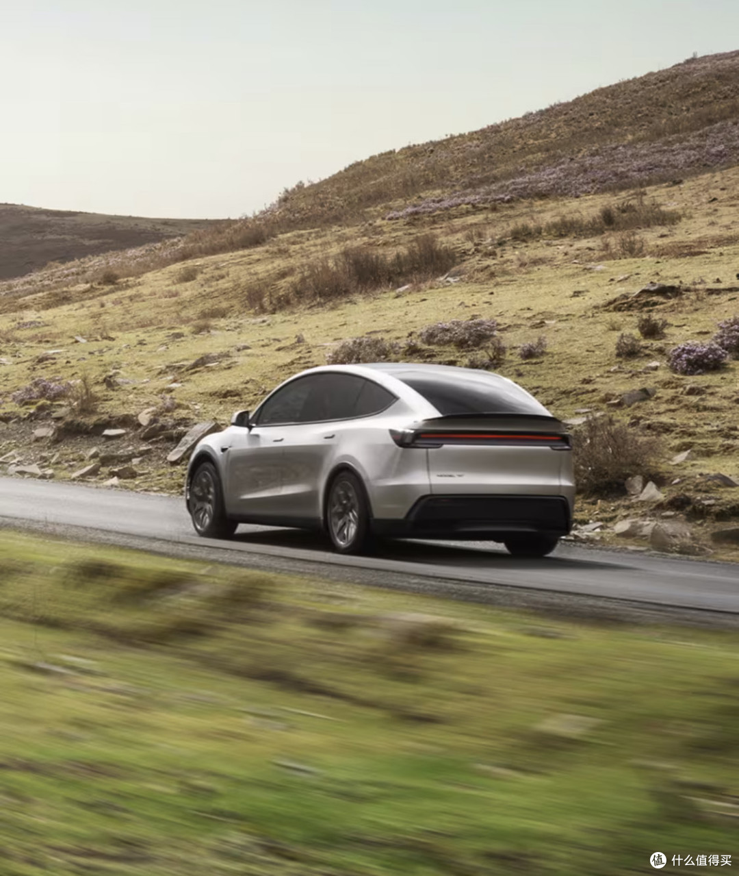 特斯拉Model Y L与传统豪华车,谁才是真豪华?