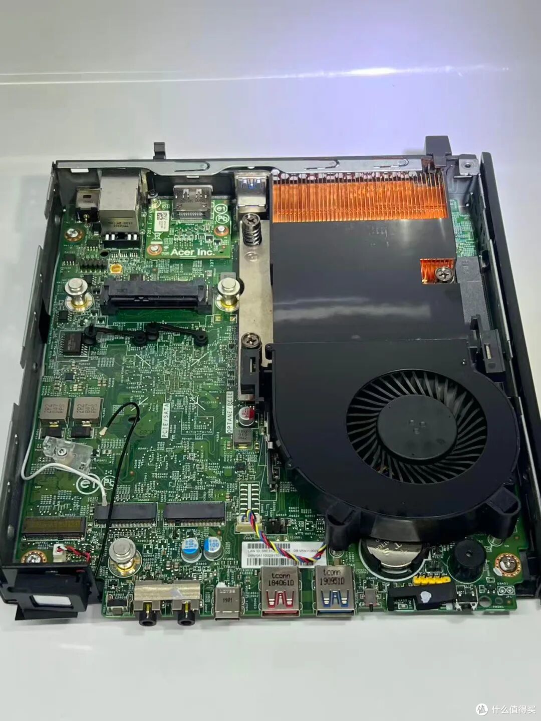 3个m.2+一个2.5SATA+PCIE插槽的怀胎小主机,到手只要两张半