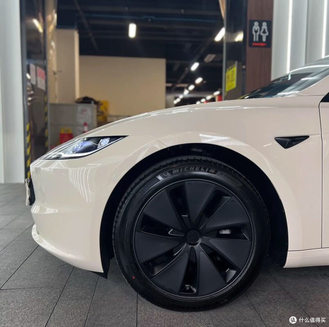 开了两年特斯拉 Model 3,这些真实体验想跟还在犹豫的人聊聊