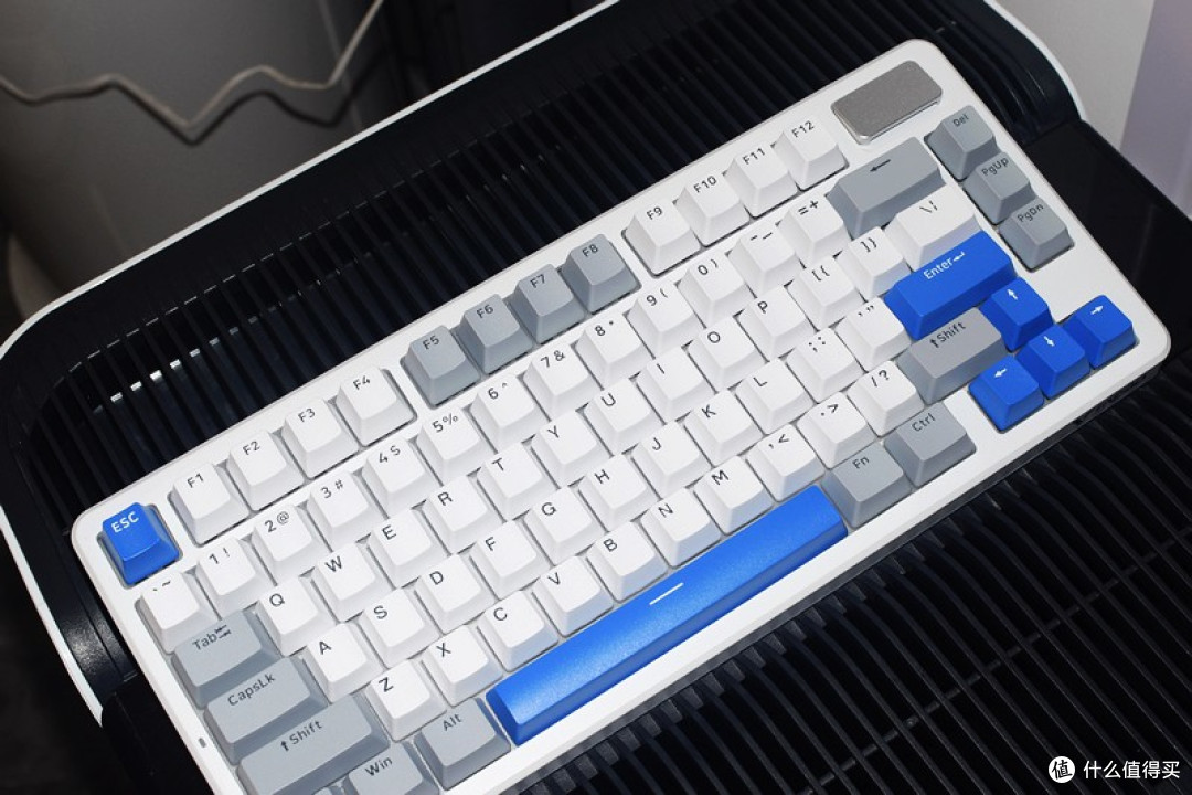 为多任务量身定制 雷柏V700DIY-75三模客制化键盘