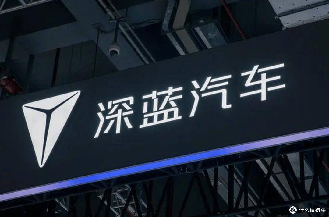 深蓝汽车换帅自救:华为智驾赋能+荣耀系高管加盟,胜算几何?
