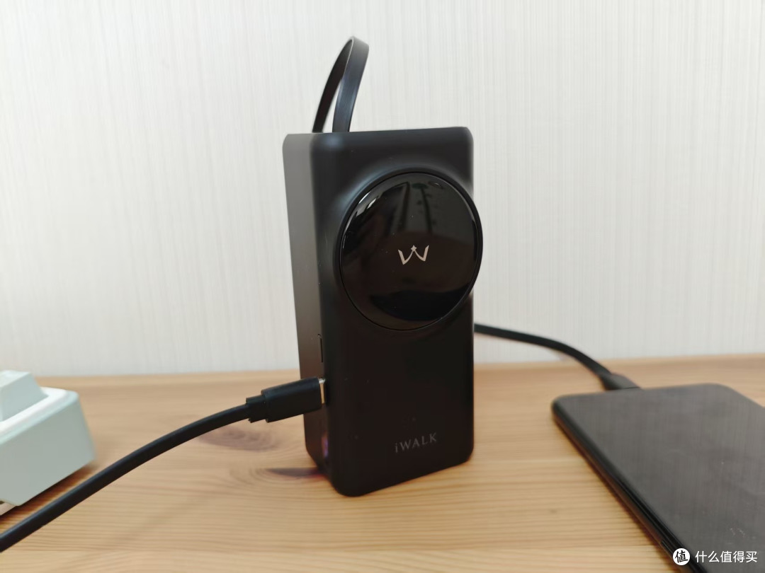 10000mAh+30W快充,iWALK三合一能量兔,iPhone 17的靠谱充电搭子