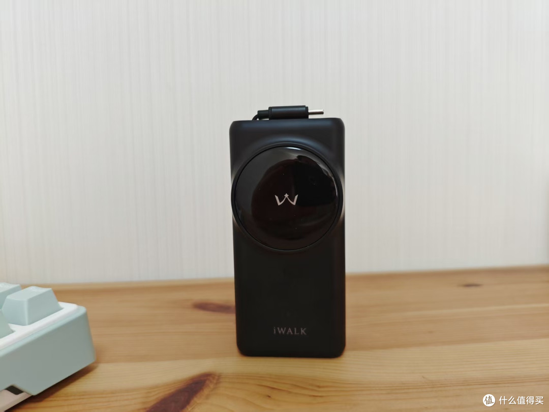 10000mAh+30W快充,iWALK三合一能量兔,iPhone 17的靠谱充电搭子