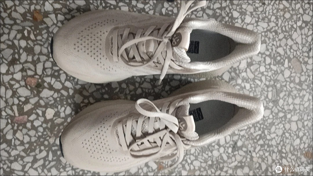 轻盈透气,夏季训练的清凉铠甲