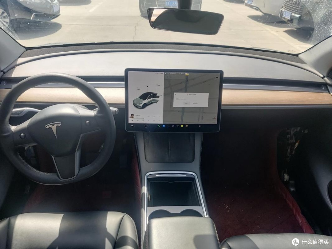 Model Y L：传统豪华标准下的挑战者