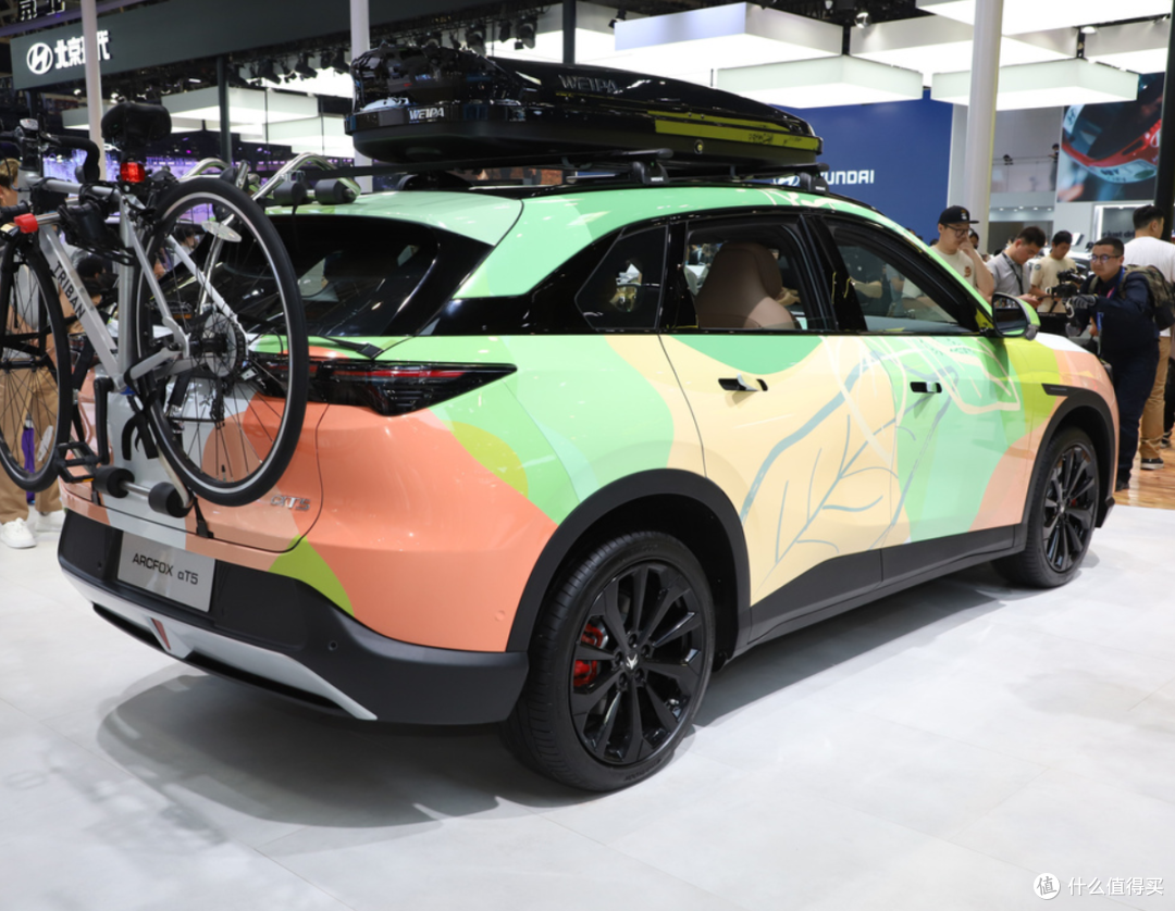 根极狐阿尔法T5中型纯电动SUV