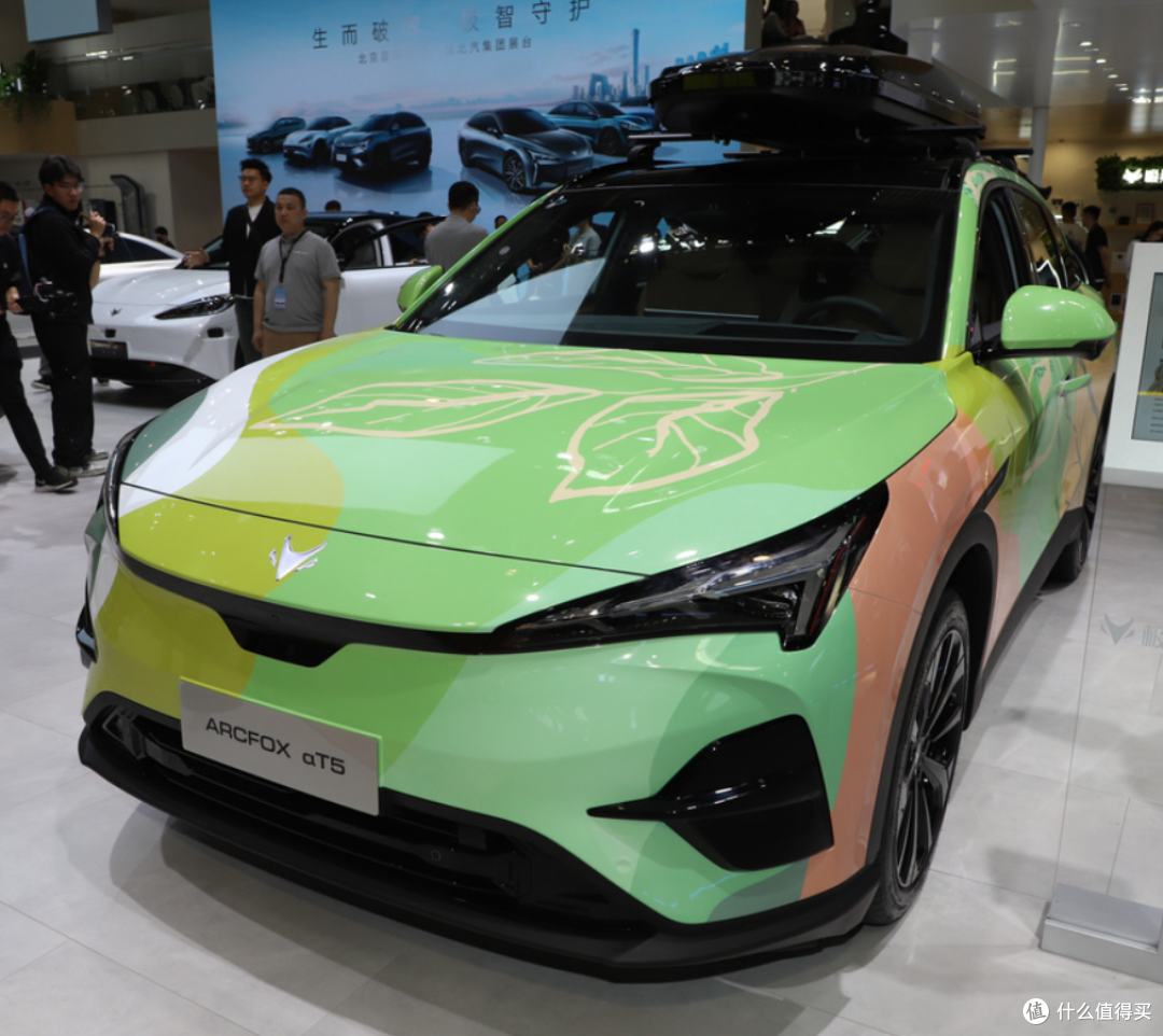 根极狐阿尔法T5中型纯电动SUV