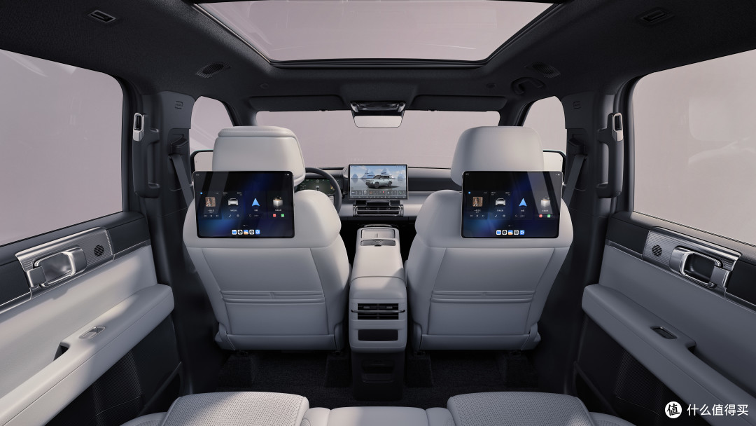 作为一款定位家用的大五座SUV,钛7确实有不少贴合家庭需求的设计