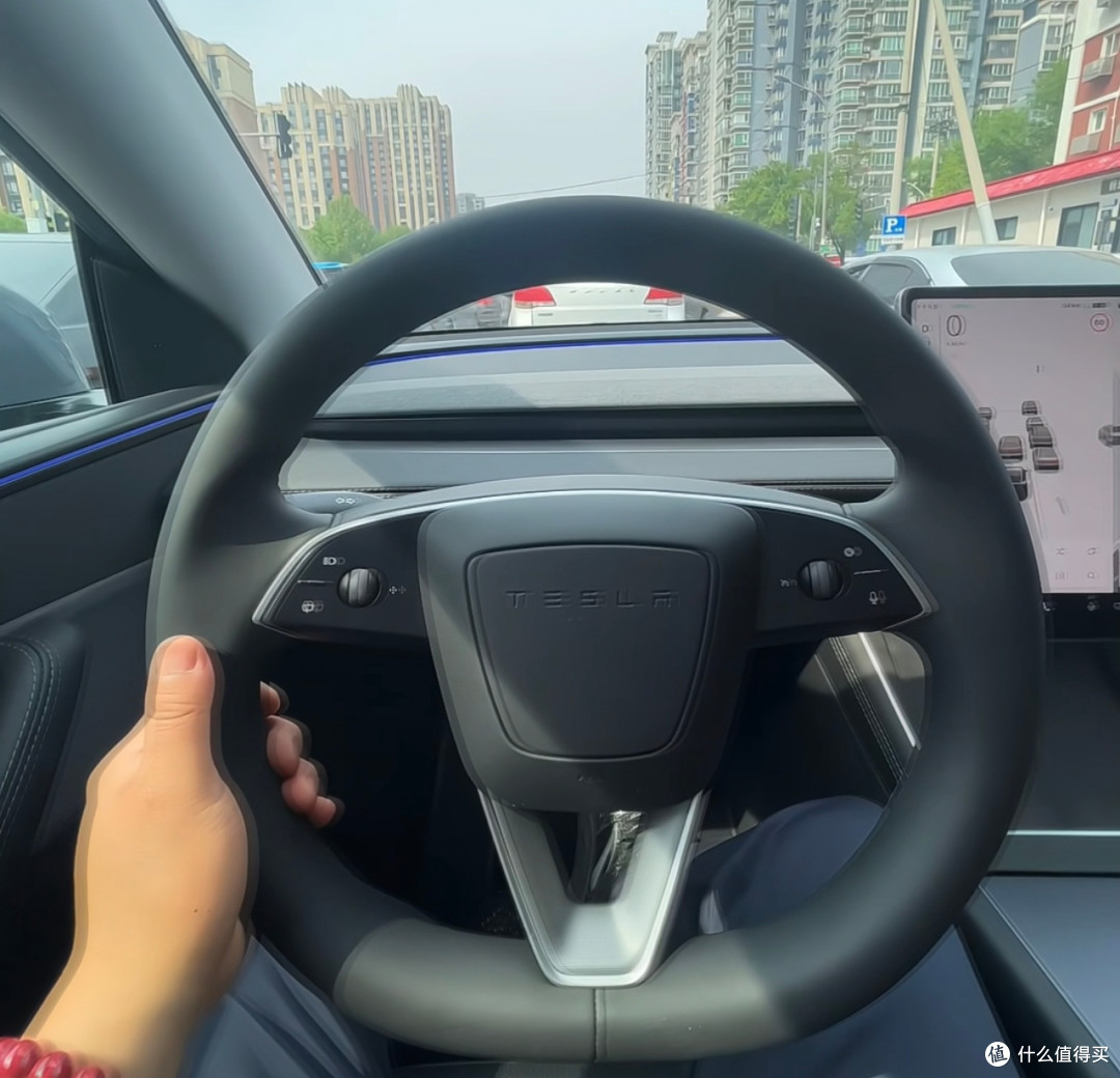 特斯拉Model Y:销量火爆但缺点明显