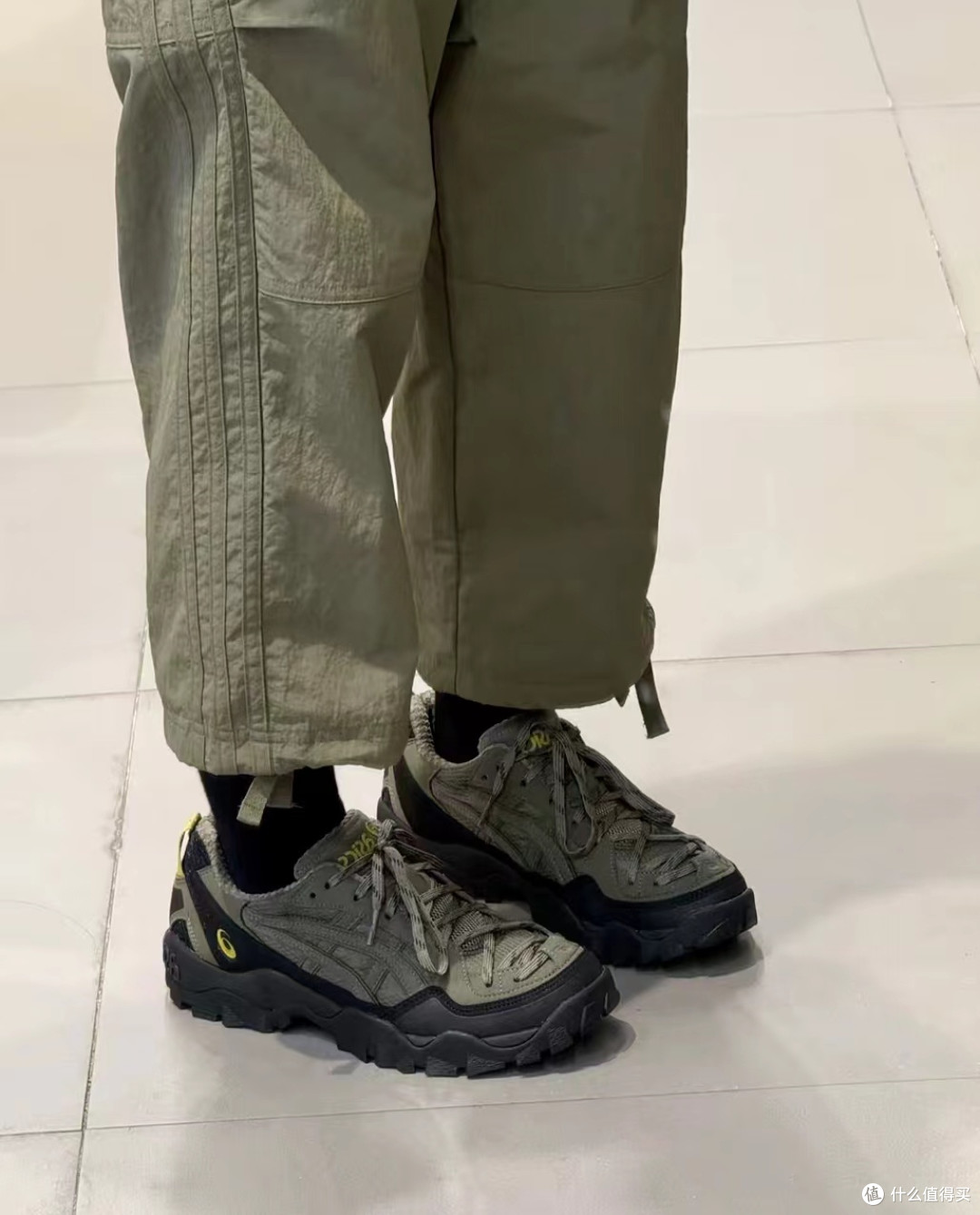 Asics GEL-PICKAX 军绿:一双“能野能通勤”的万能板砖?🌲👟