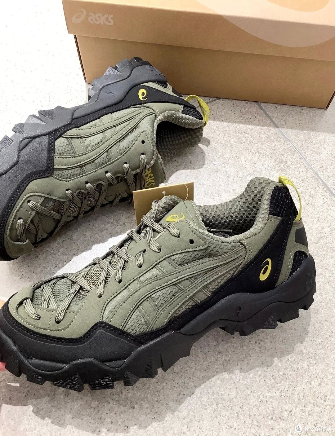Asics GEL-PICKAX 军绿:一双“能野能通勤”的万能板砖?🌲👟