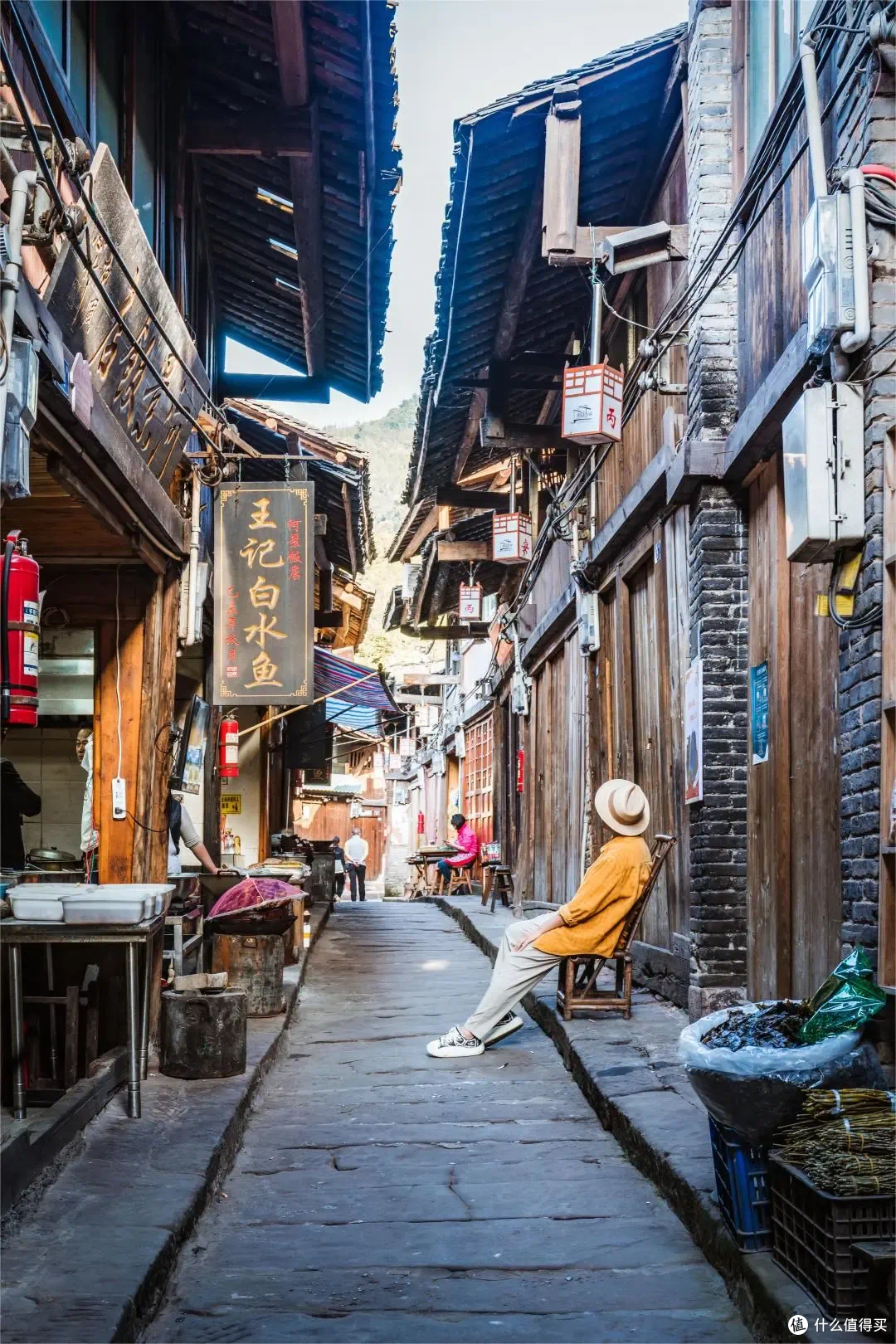 赤水丹霞漫游:在红色记忆与碧水丹山间,解锁黔北宝藏秘境