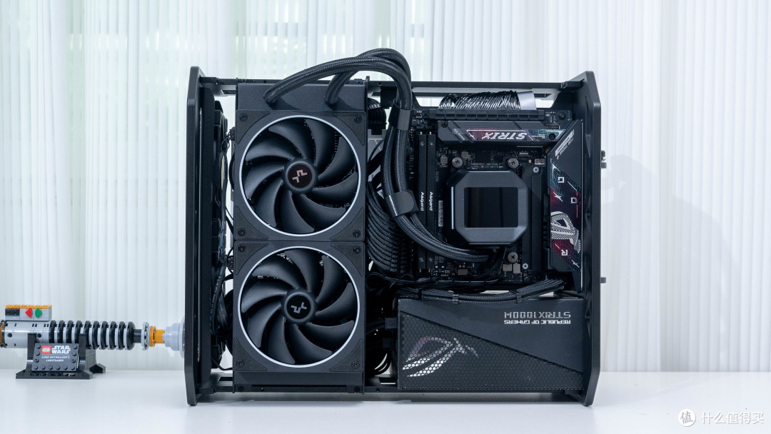 维大DEFENDER MINI 02+华硕ROG B850i+索泰5080天启装机分享
