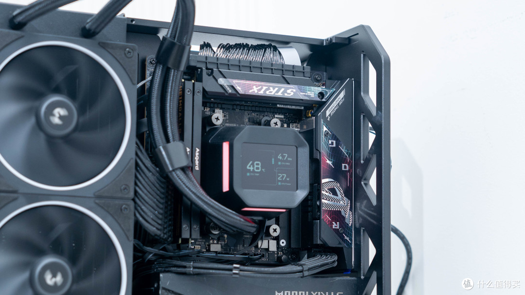 维大DEFENDER MINI 02+华硕ROG B850i+索泰5080天启装机分享