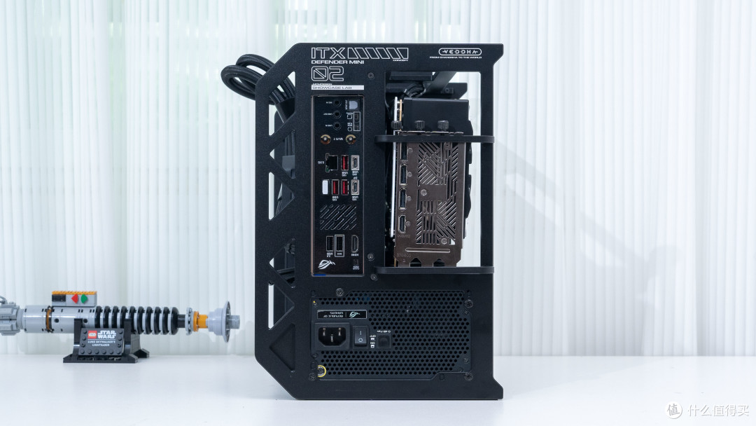 维大DEFENDER MINI 02+华硕ROG B850i+索泰5080天启装机分享