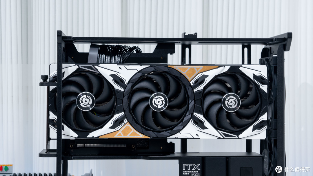 维大DEFENDER MINI 02+华硕ROG B850i+索泰5080天启装机分享