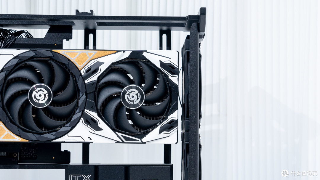 维大DEFENDER MINI 02+华硕ROG B850i+索泰5080天启装机分享