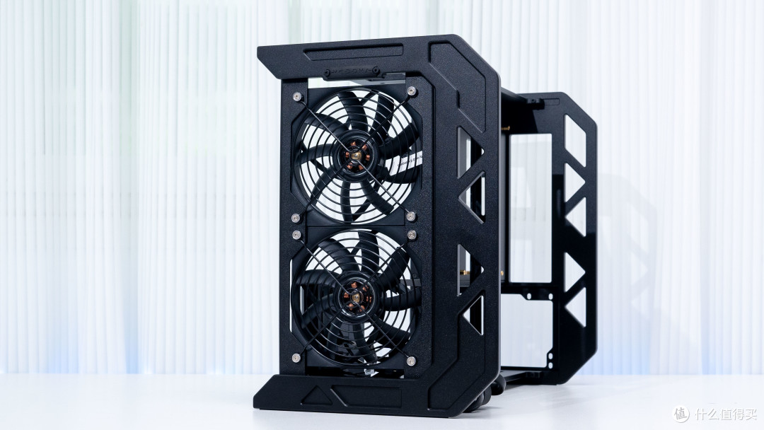 维大DEFENDER MINI 02+华硕ROG B850i+索泰5080天启装机分享