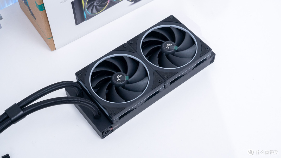 维大DEFENDER MINI 02+华硕ROG B850i+索泰5080天启装机分享