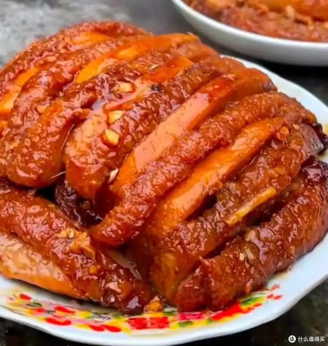 芋香肉糯话团圆：芋头扣肉，月圆夜里的温暖家味