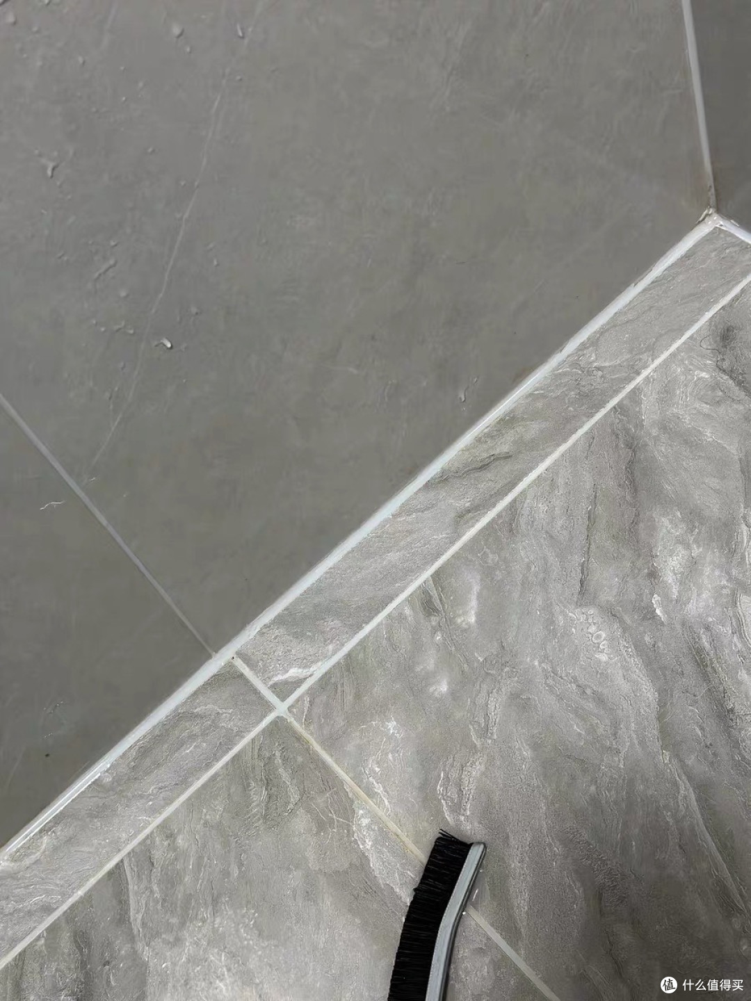 解决家中缝隙难题的清洁工具