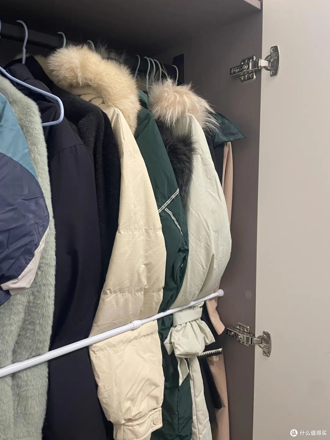 被中年阿姨的“衣柜收纳”折服了，换个思路，家里就井井有条！
