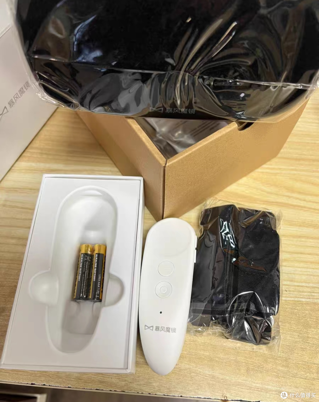 大量全新暴风VR眼镜流入闲鱼,含手柄20元不到,也能体验穷鬼VR?