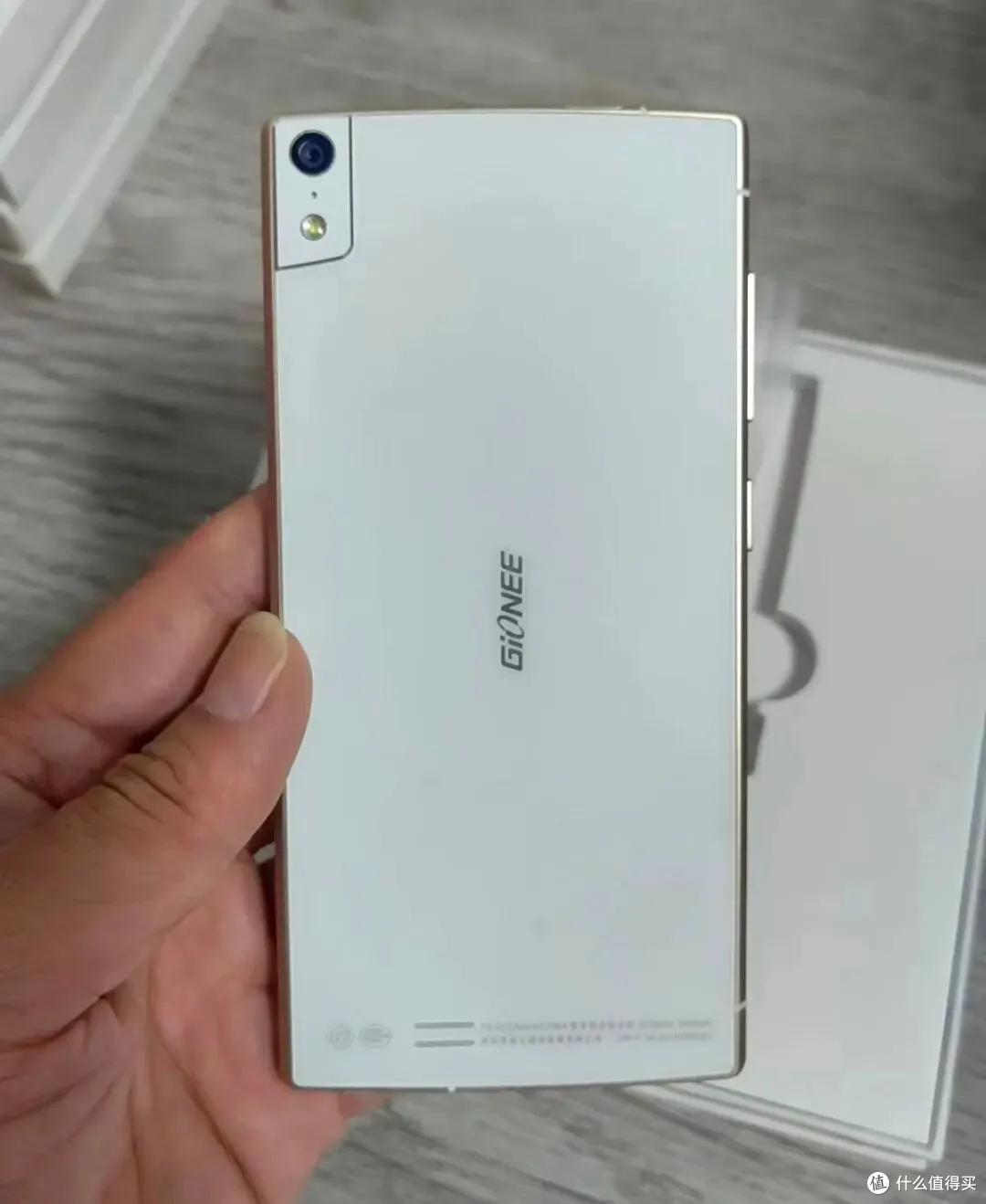 苹果iPhone Air发布后 让我想起十年前这款最薄国产手机