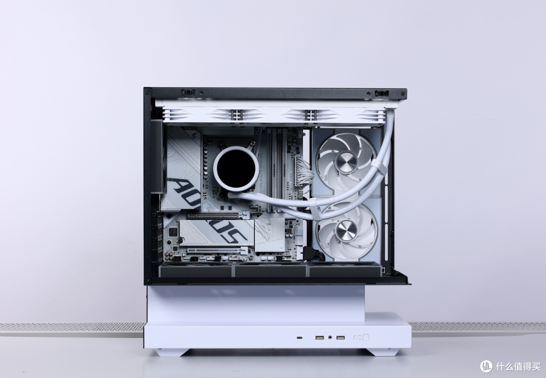 会魔法的悬浮海景房主机:趣创HM2搭配9700X+5070 HOF装机分享