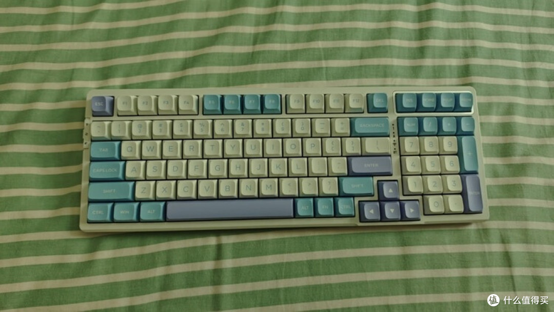 半价入手VGN V98PRO键盘体验