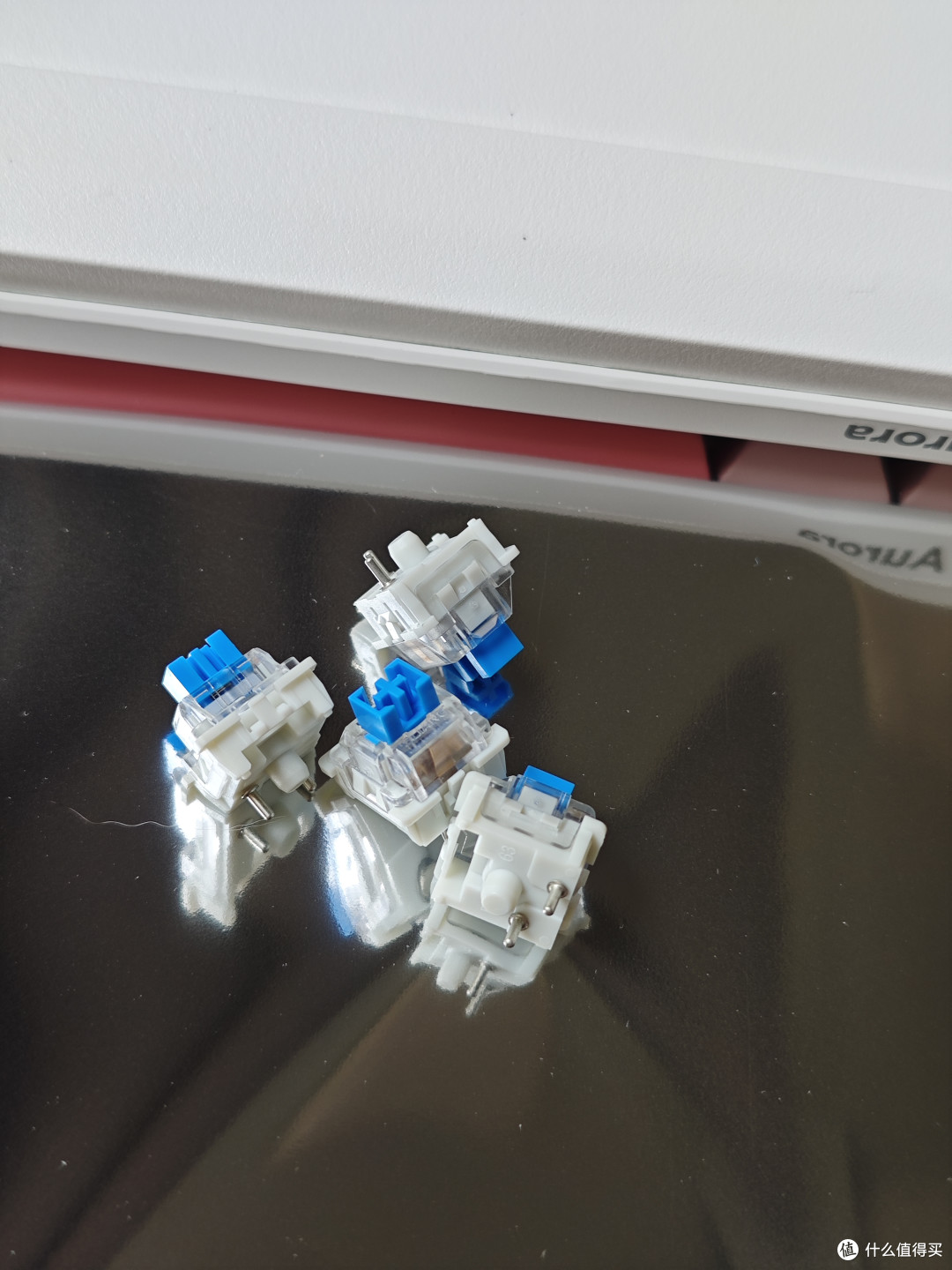 可以闭眼冲的极光键盘!RGB灯效美到失眠