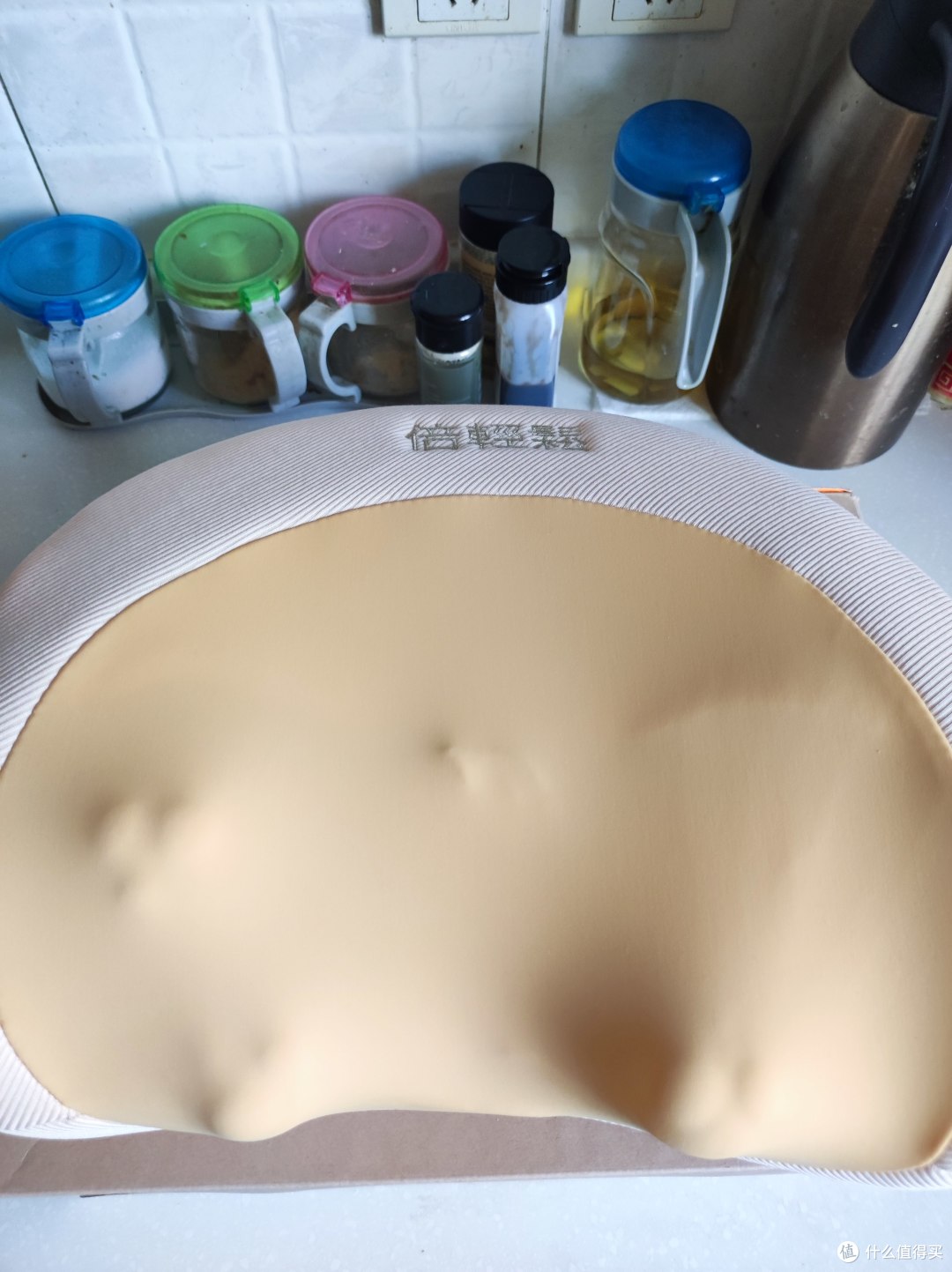 放松颈肩——倍轻松P2按摩枕