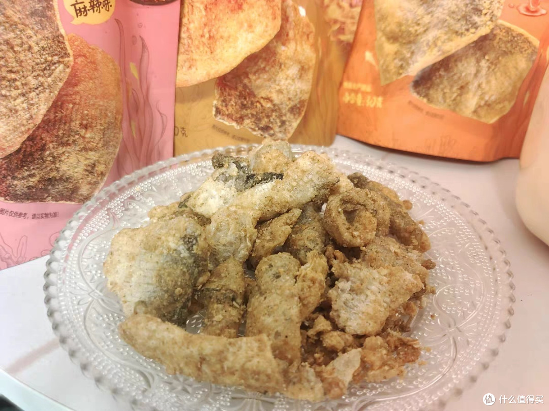 咔嚓一口超酥脆!卜奇脆咸蛋黄鱼皮,办公室解馋的海味