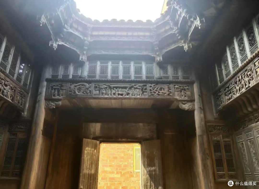 有人住的房子百年不倒,为何没人住几年就成危房,主要有3个原因