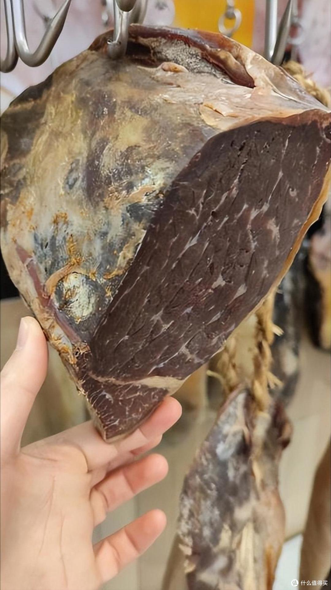 有人说昆明没特产？我上去就是一巴掌！