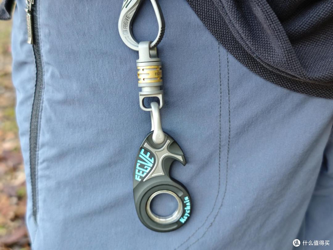 指尖奢品,钛铜共舞的解压美学盛宴:费戈海马&跳蚤钥匙扣_多功能工具钳_什么值得买