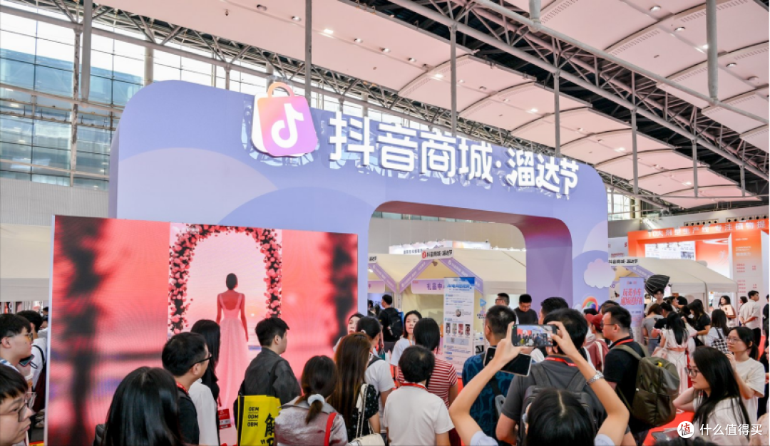 2025CIBE美博会焦点:黛安蒂斩获双权威奖项