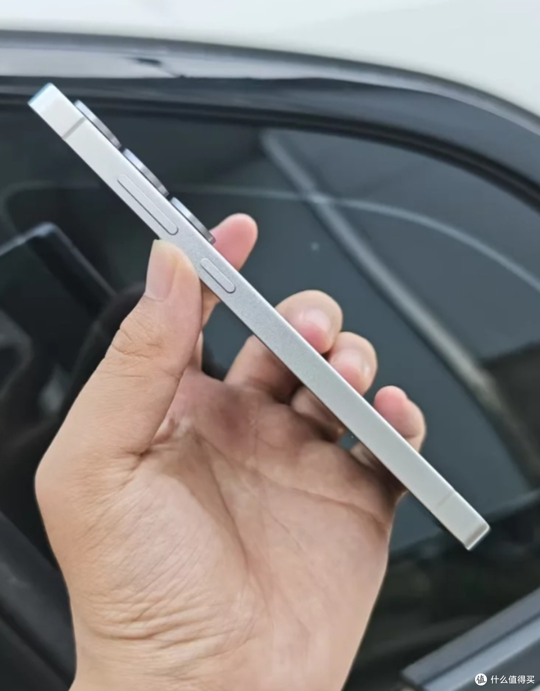 高端手机不要胡乱买,目前这3款性价比最好,用6年不卡顿很划算