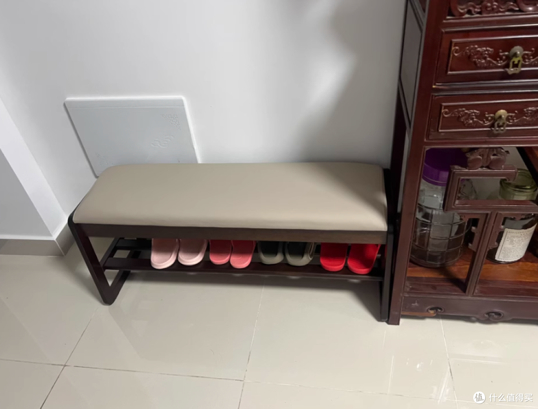 家逸实木换鞋凳：实用与美观兼具的家居好物