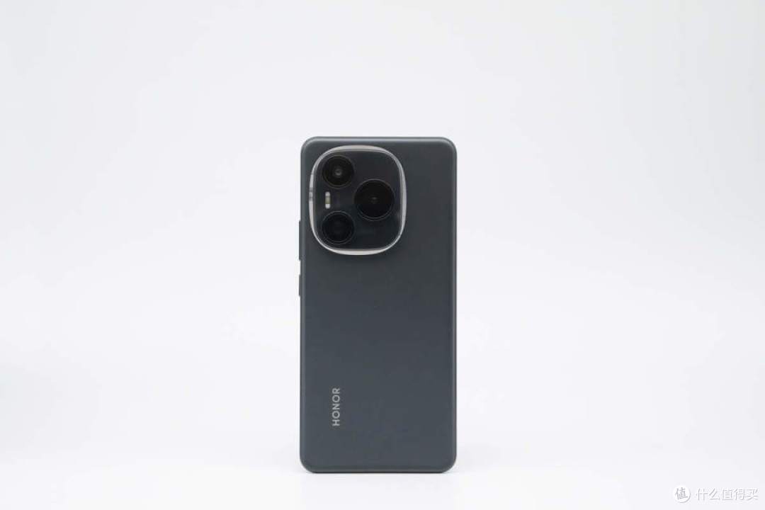 荣耀更激进了，8000mAh+1.5K护眼屏，12GB+256GB高配版跌至1614元