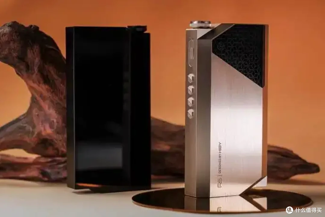 海贝发布旗舰HiFi播放器RS8二代、旗舰混合单元入耳耳机ZETA II