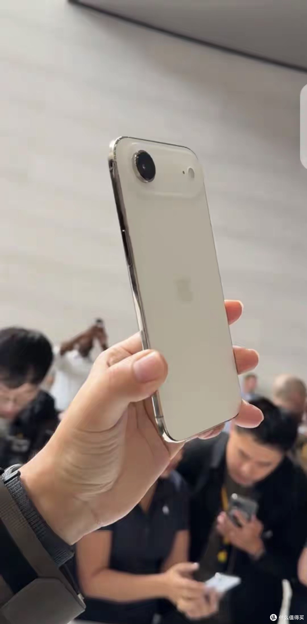中国移动、电信不讲武德搞偷袭,iPhone Air延期上市,联通要哭了