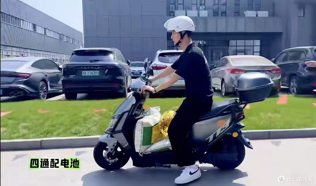 上班族别挑了!这3款电动车能上牌,续航有120km,3000档的天花板