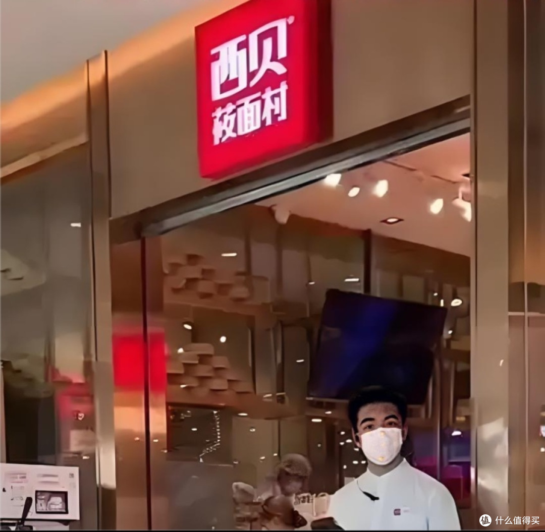 罗永浩“炮轰”西贝背后:预制菜利弊与餐饮业透明化之争